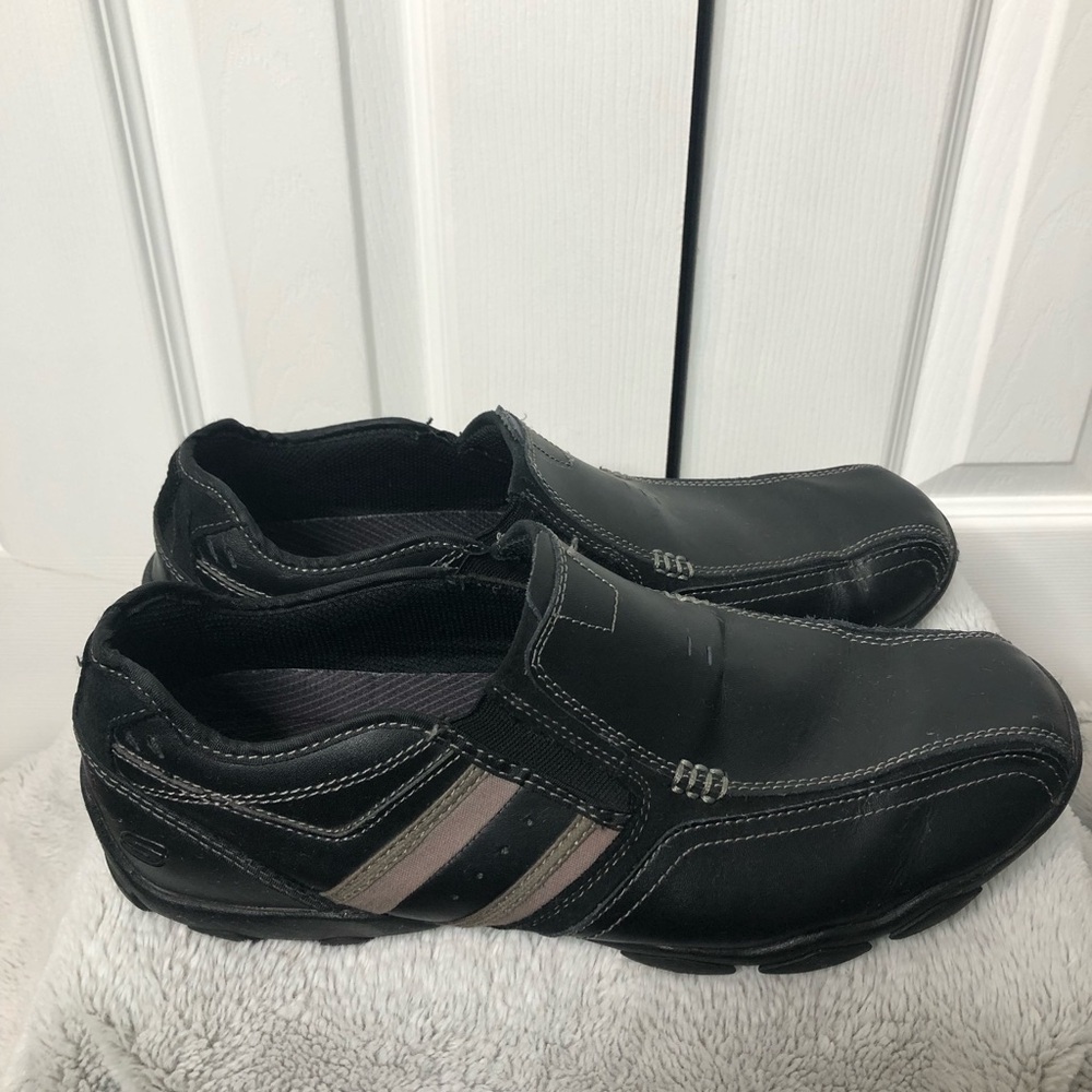 Skechers Black with tan stripe Slip-On Loafers, Men’s size 12 - Picture 2 of 7